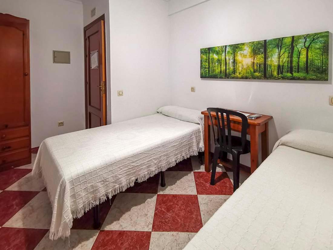 Pension Hidalgo 1 Утрера Екстериор снимка