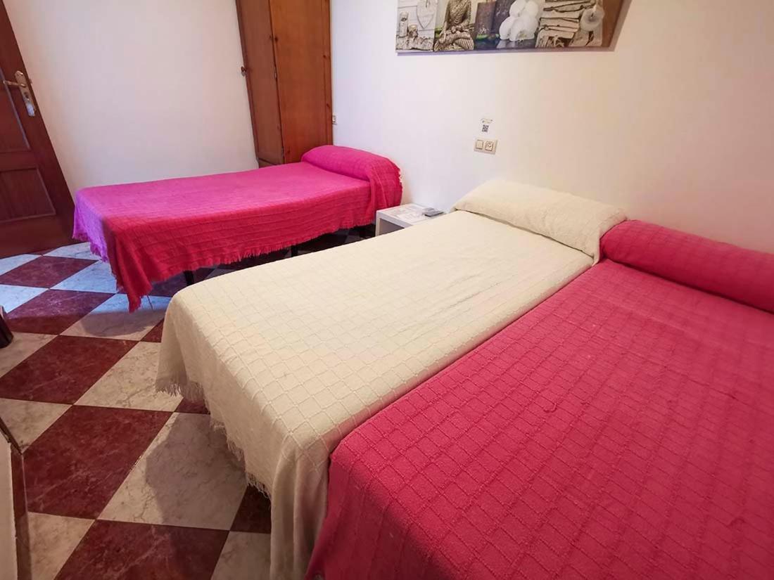 Pension Hidalgo 1 Утрера Екстериор снимка